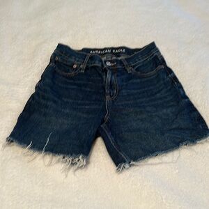 American Eagle Strigid Denim Shorts (Dark Blue)